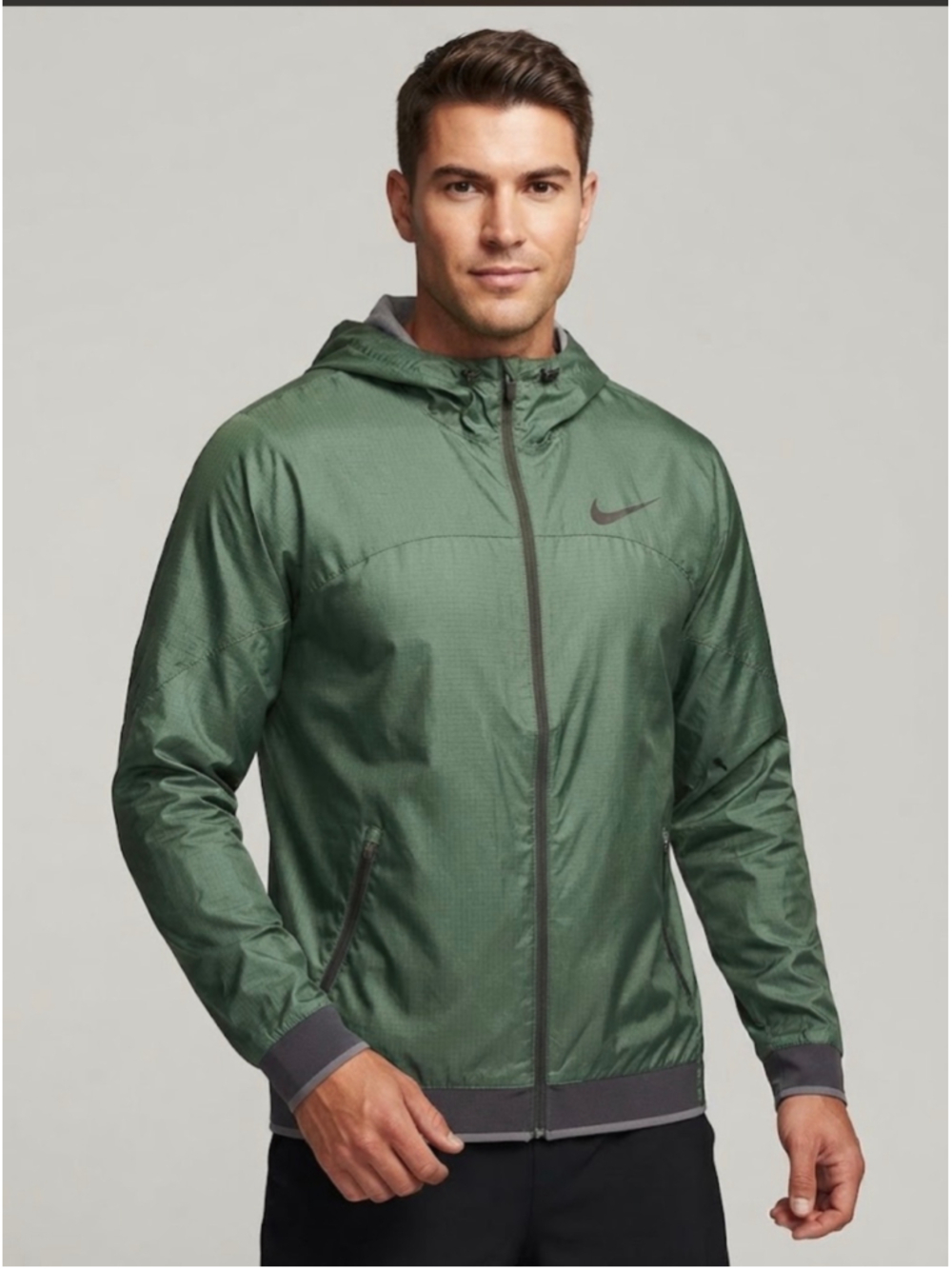 Men's Nike Dri-FIT Lightweight Hooded Jacket Green Size L